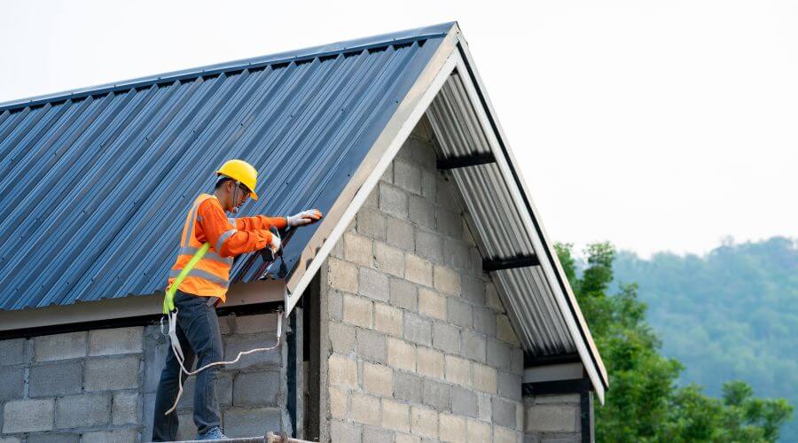 Professional residential roofers in Benton Ridge, OH